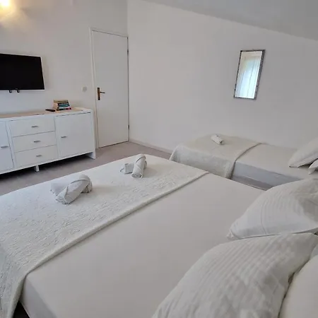 Beach Apartment Mali Iz *