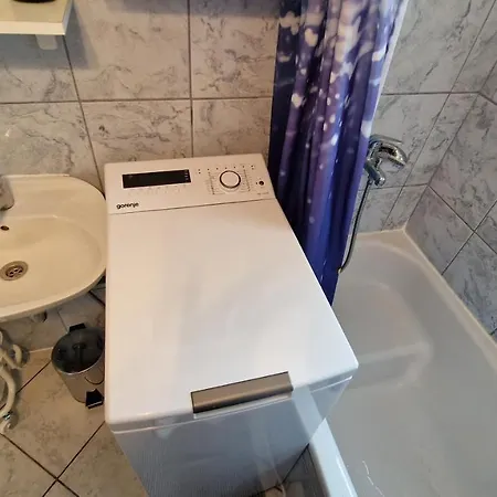 Beach Apartment Mali Iz شقة