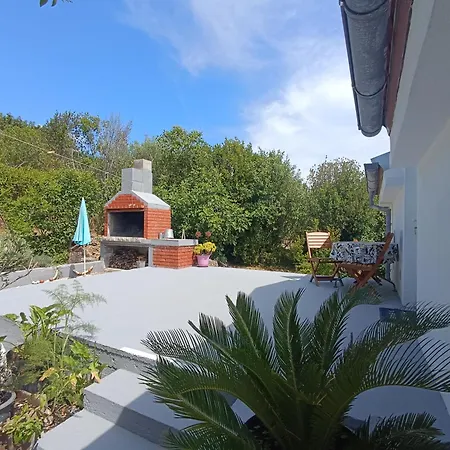 Lägenhet Beach Apartment Mali Iz *