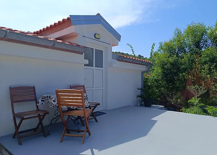 Beach Apartment Mali Iz Lejlighed