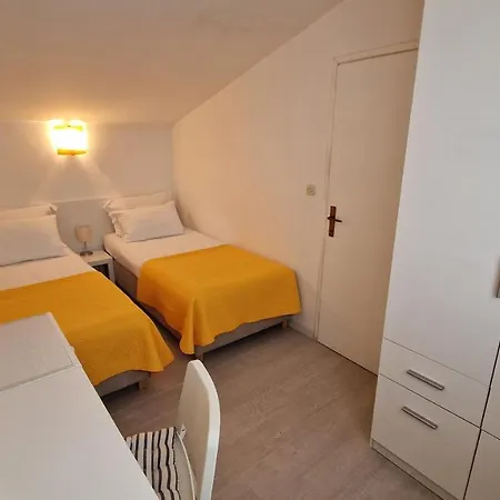 Beach Apartment Mali Iz