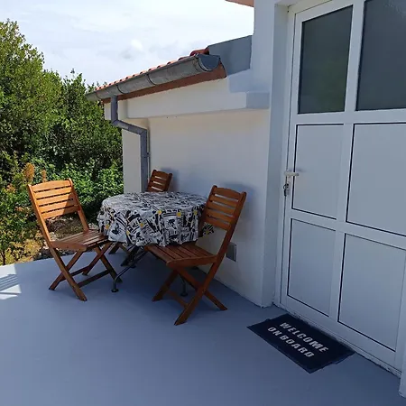 Beach Apartment Mali Iz *