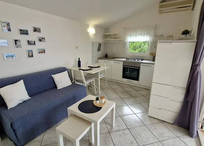 Beach Apartment Mali Iz *