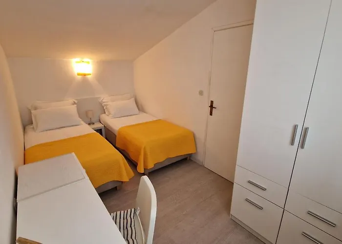 Beach Apartment Mali Iz