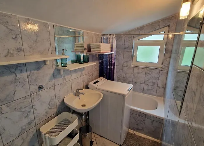 Beach Apartment Mali Iz *