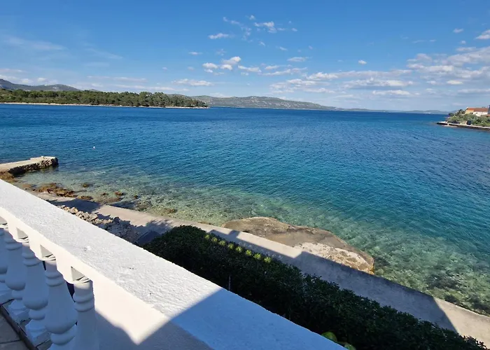 Beach Apartment Mali Iz Mali Iž